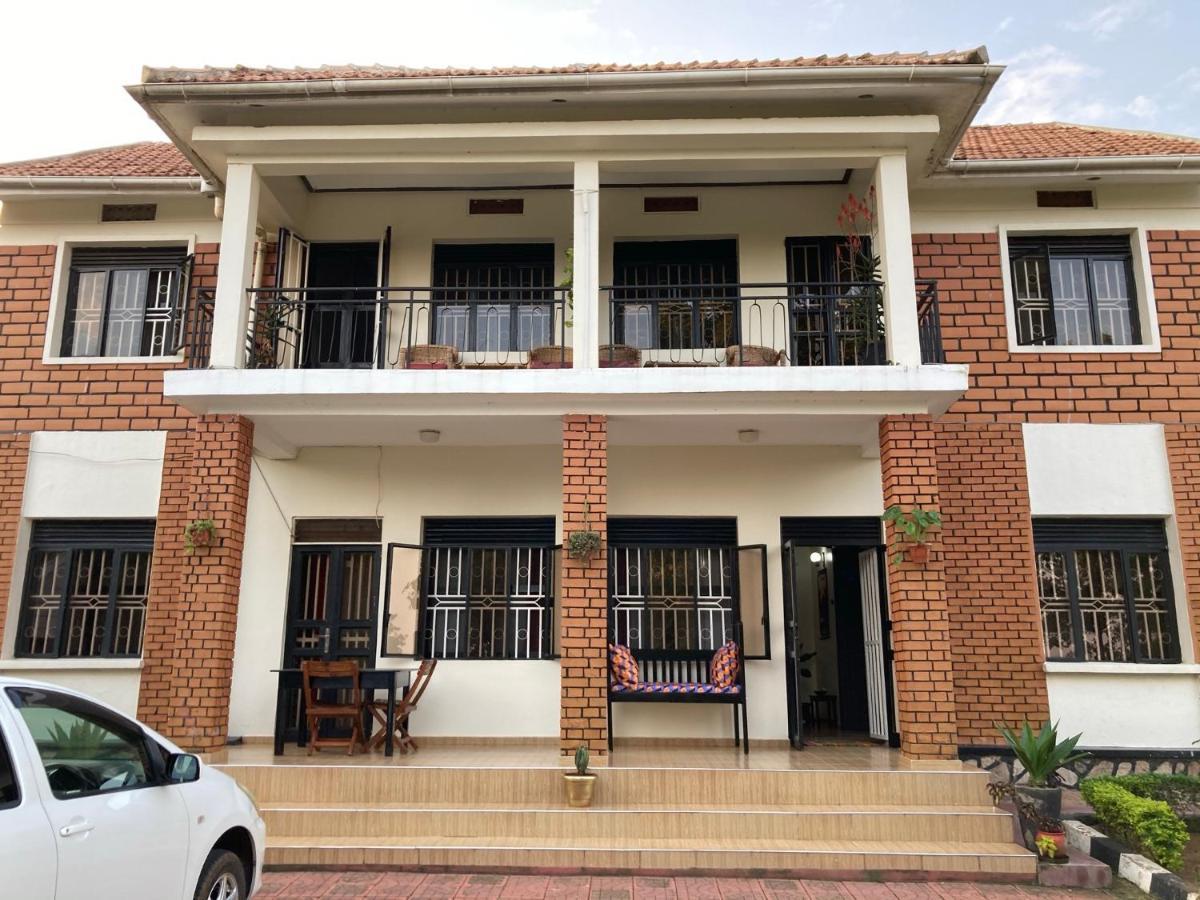 Hotel Okra House Entebbe Exterior foto